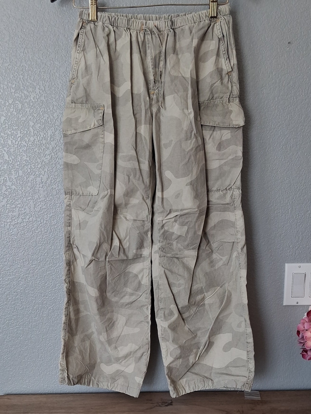 Women’s Light Beige Cargo Pants  - XS BNWOT